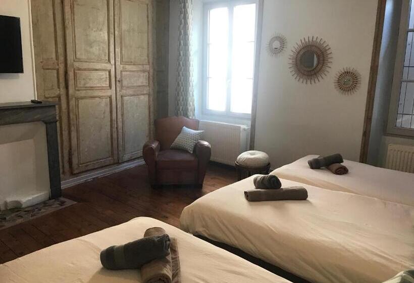 اتاق راحتی سه تخته, Gîte Le Pied Du Géant   Local Sécurisé Pour Les Vélos