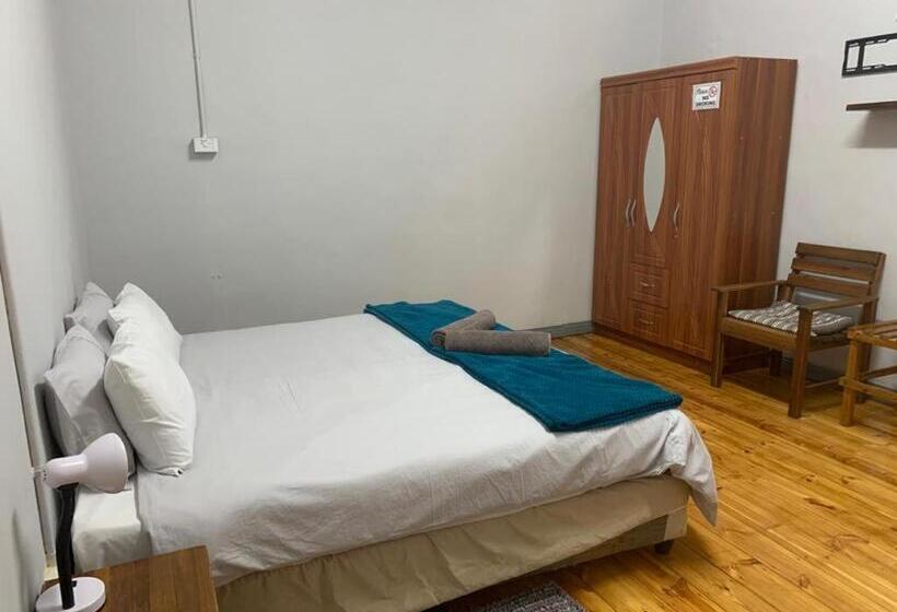 اتاق خانوادگی, Keetmanshoop Self Catering