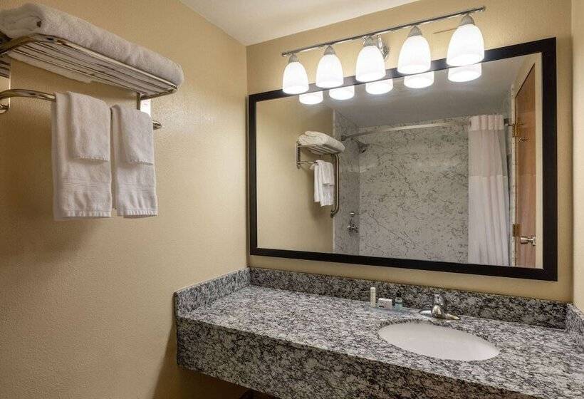 اتاق استاندارد با 2 تخت دوبل, Americinn By Wyndham Cedar Rapids North