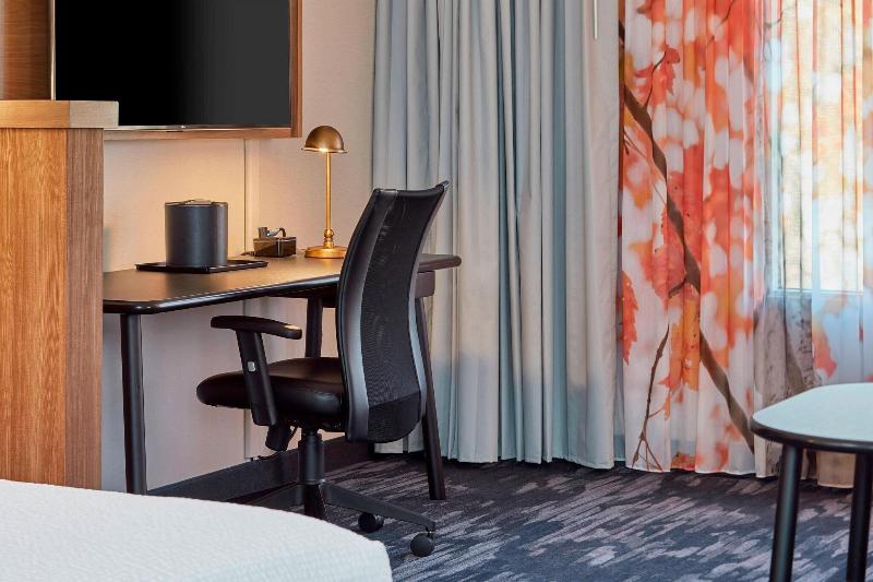 Люкс Кровать Кинг, Fairfield Inn & Suites By Marriott Albany Airport
