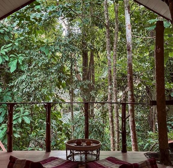 Бунгало Deluxe, Khao Sok Paradise Resort