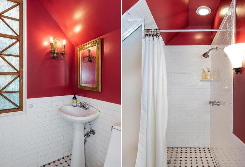 Quarto Triplo Standart, Chateau Tivoli Bed And Breakfast