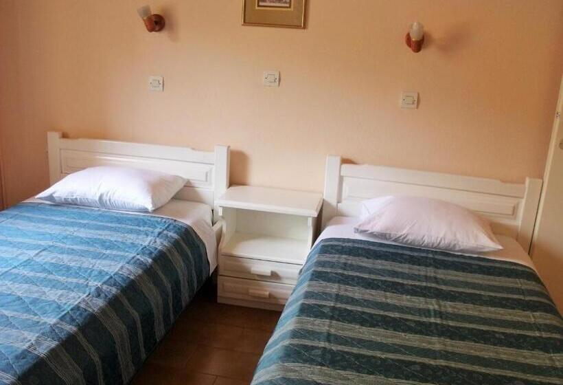 ３ベッドルームアパートメント, Avra Sea View Paradise Pool Apartments