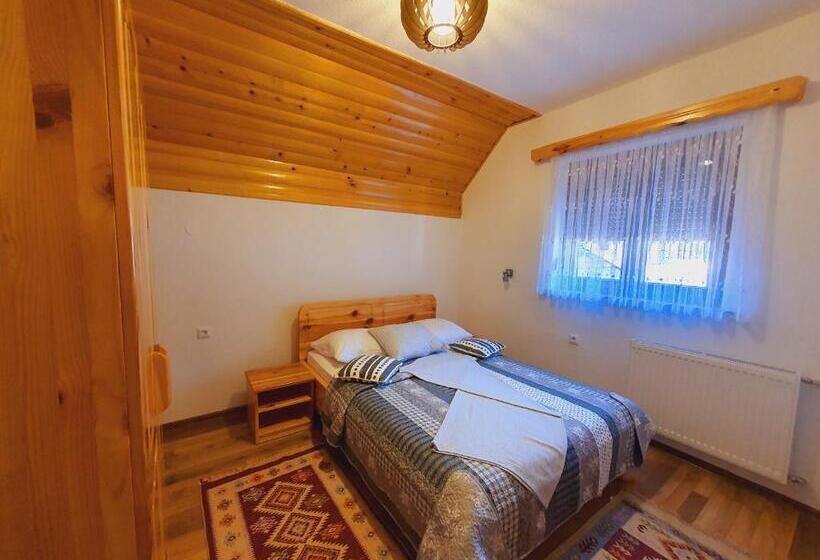 اتاق استاندارد چهار تخته, Guesthouse Green Valley