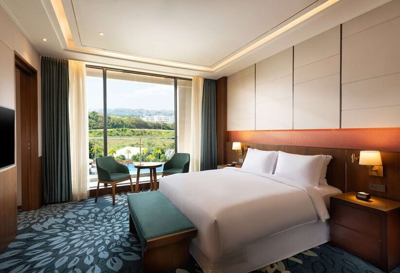 스탠다드 룸 더블 침대, Hilton Clark Sun Valley Resort