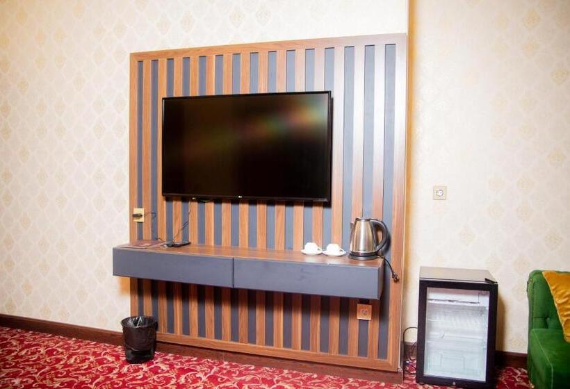 سوییت جونیور, Piano Hotel Baku