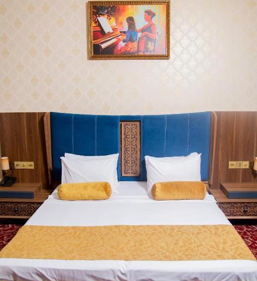 سوییت جونیور, Piano Hotel Baku
