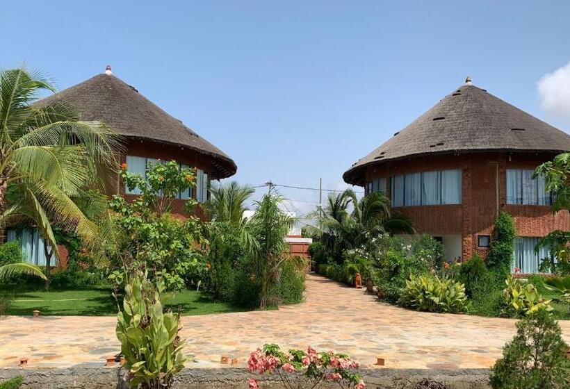 سوییت دوبلکس, Marcelo Beach Club
