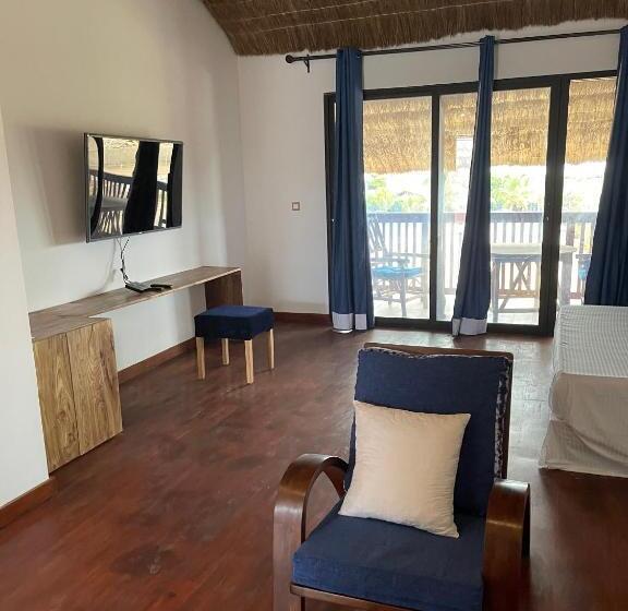 اتاق استاندارد با چشم‌انداز دریا, Marcelo Beach Club
