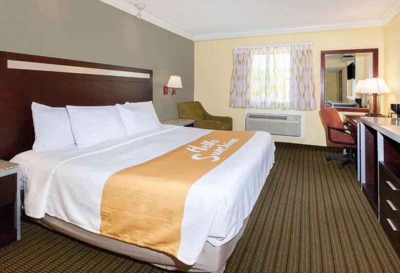 Quarto Estandar Cama King, Days Inn By Wyndham Nanuet / Spring Valley