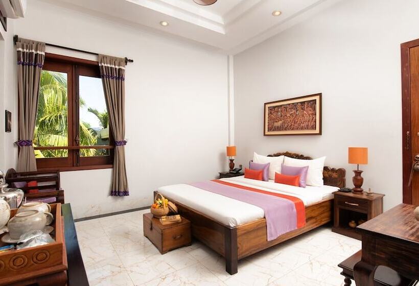 Standard Room, Mane History Lovers