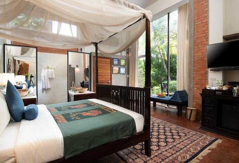 Standard Room, Mane History Lovers