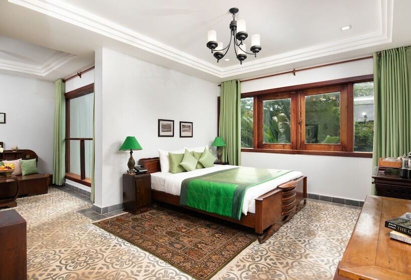 2 Bedroom Family Suite, Mane History Lovers