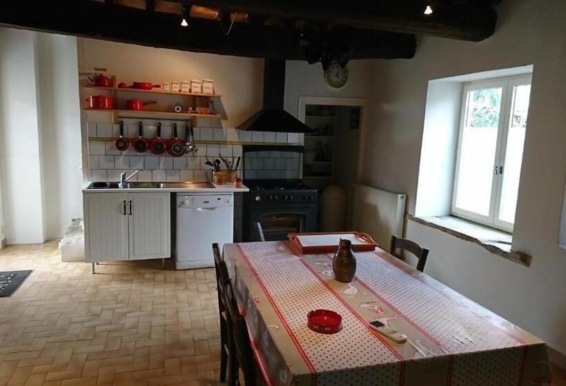Дом 3 Спальни, Le Mas Des Sorcières   Maison D Hôtes