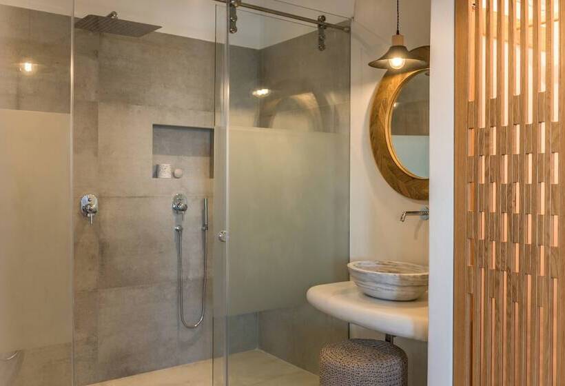 سوئیت اجرایی با چشم‌انداز دریا, Virtu Suites