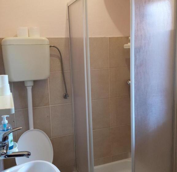 آپارتمان 1 خوابه با تراس, Apartments & Hostel Zdrava Hrana