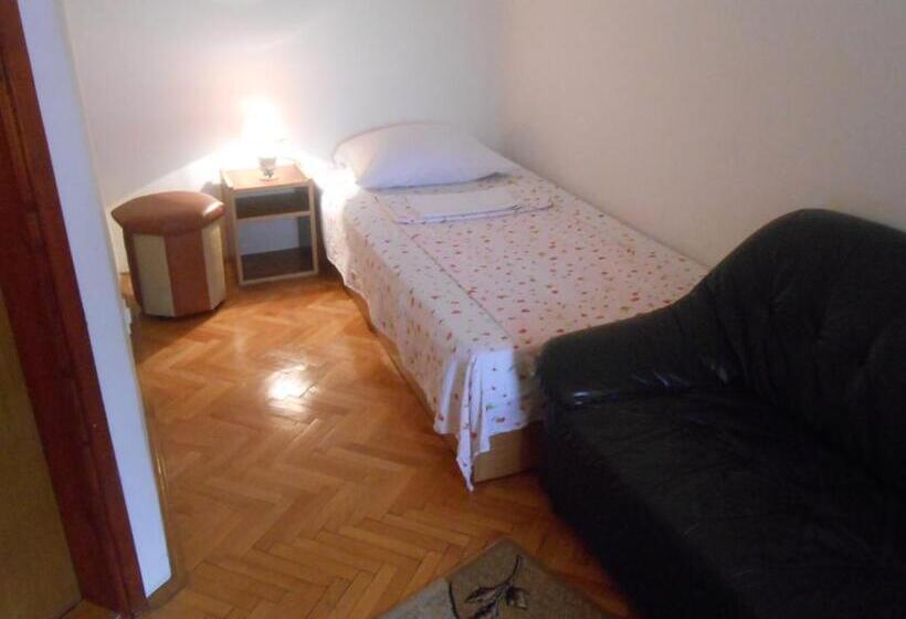 استودیوی استاندارد, Apartments & Hostel Zdrava Hrana