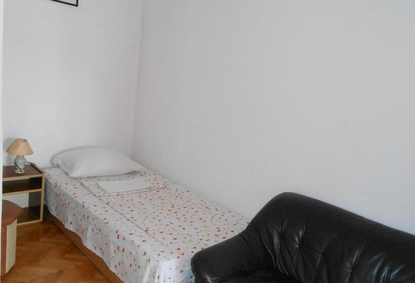 استودیوی استاندارد, Apartments & Hostel Zdrava Hrana