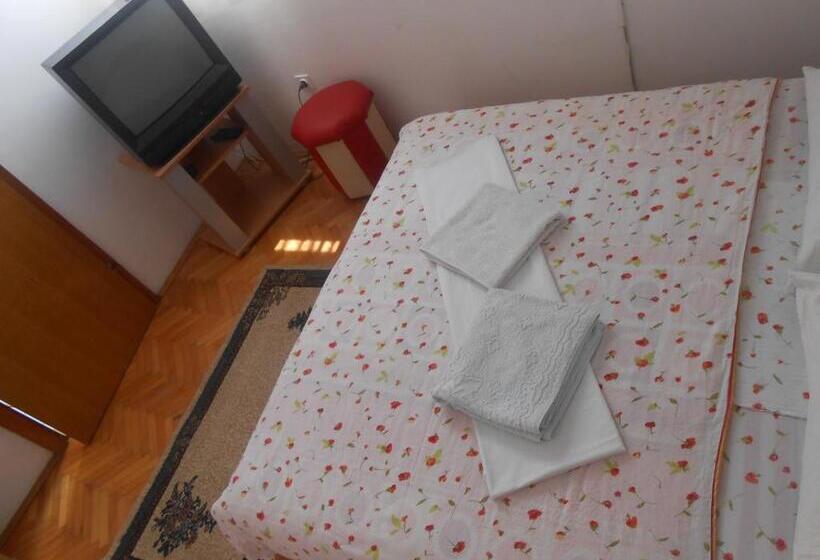 استودیوی استاندارد, Apartments & Hostel Zdrava Hrana