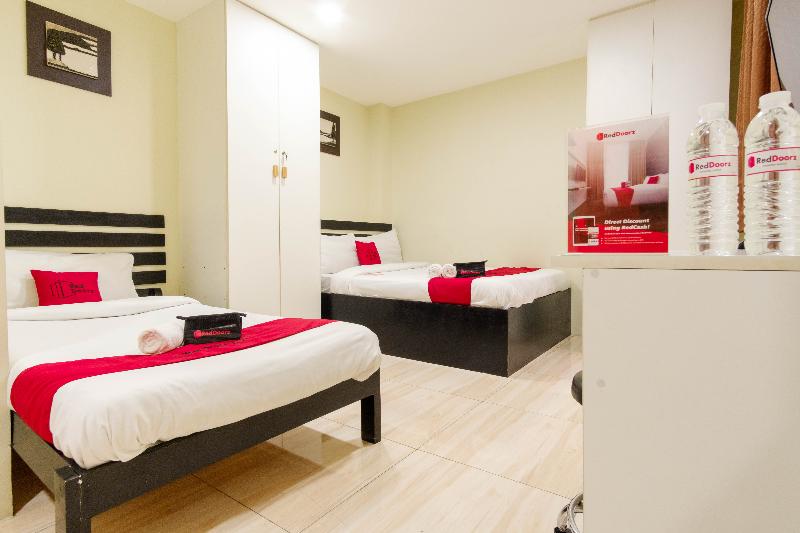 اتاق استاندارد سه نفره, Reddoorz @ University Belt Manila