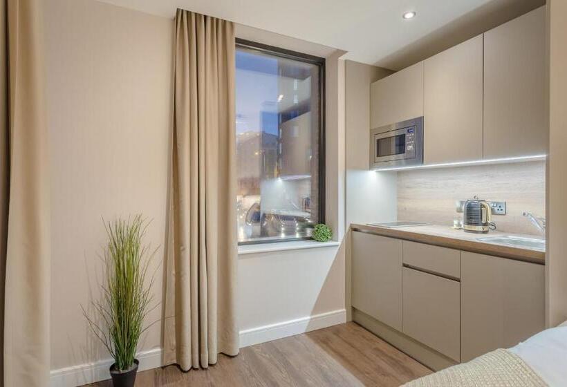 اتاق استاندارد, Dwell City Living
