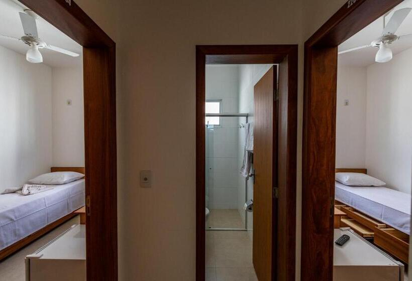 اتاق استاندارد یک تخته با سرویس بهداشتی مشترک, Hospedaria Santo Antônio