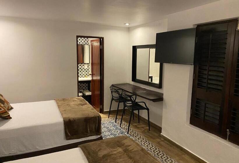 Номер Deluxe, Raices De Mar