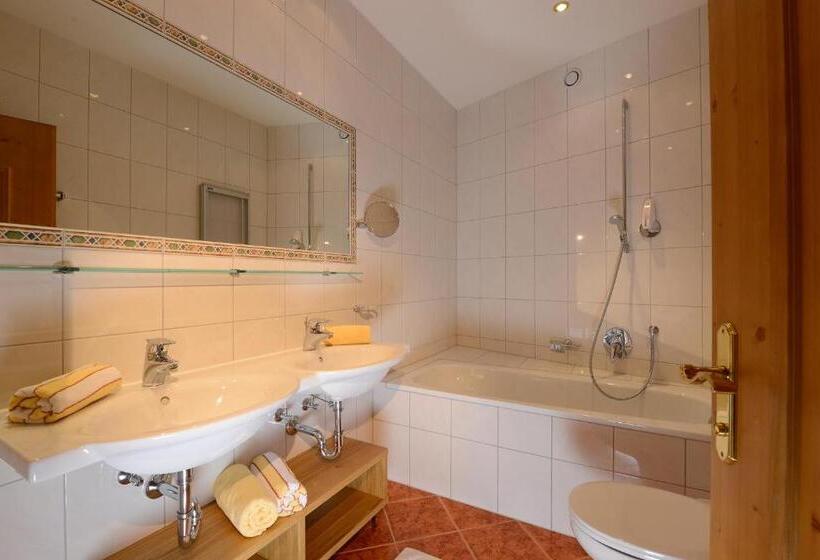 Апартаменты 2 Спальни, Garni Am Sonnberg