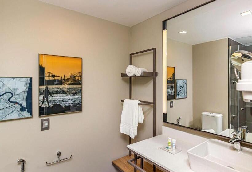 Quarto Superior, Mercure Itajai Navegantes