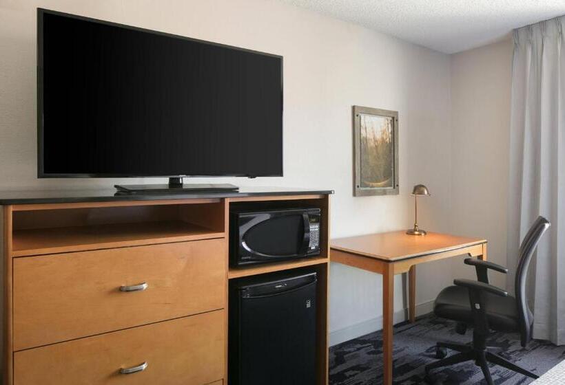 اتاق استاندارد با تخت بزرگ, Fairfield Inn Manhattan, Kansas