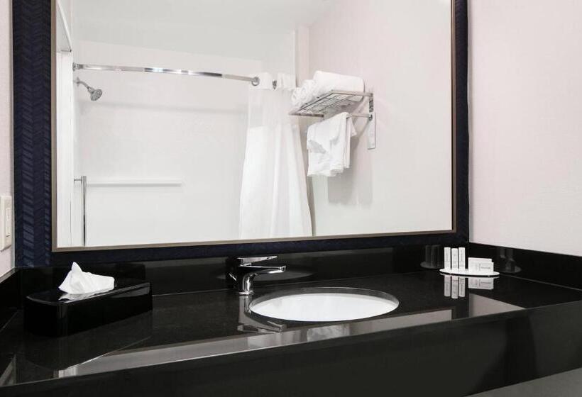 اتاق استاندارد, Fairfield Inn Manhattan, Kansas