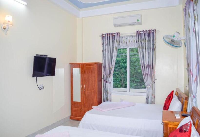 Deluxe Room Mountain View, Phong Nha Orient Homestay