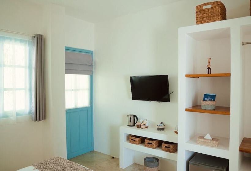 Номер Стандарт, Seaesta Komodo Hostel &