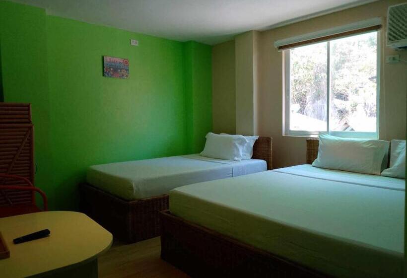 Cameră Familiară cu Vedere la Munte, Sg Tourist Inn