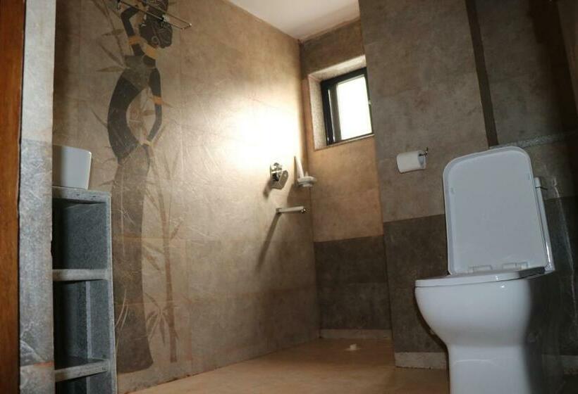 اتاق استاندارد, Visitors Inn, Pokhara