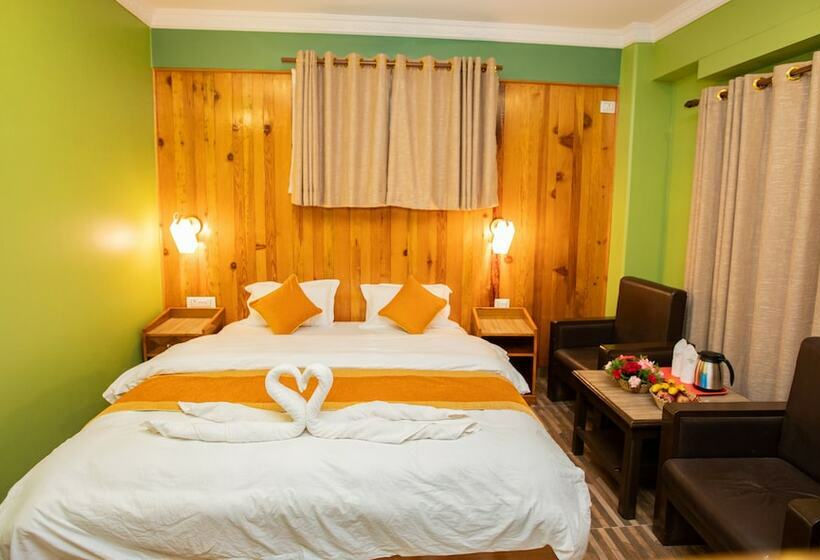 اتاق لوکس, Visitors Inn, Pokhara