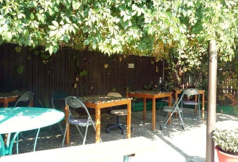 Economy Triple Room, Domik U Morya