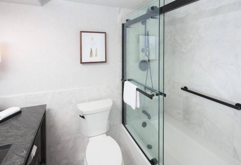 Номер Deluxe Кровать Кинг, Grand Geneva Resort And Spa