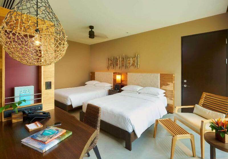 سوئیت با تخت بزرگ, Hampton Inn Bloomington