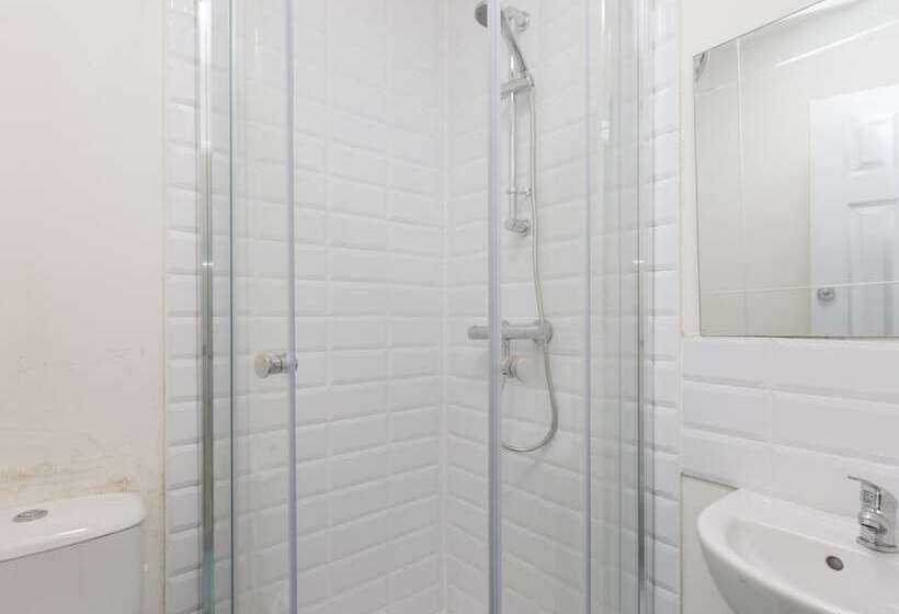 اتاق استاندارد با سرویس بهداشتی مشترک, Townhouse @ 97 Edleston Road Crewe