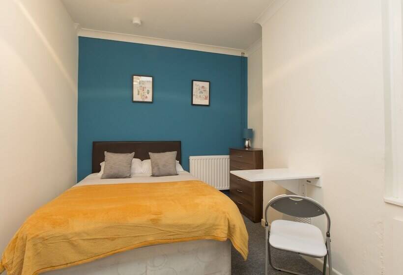 اتاق استاندارد با سرویس بهداشتی مشترک, Townhouse @ 97 Edleston Road Crewe