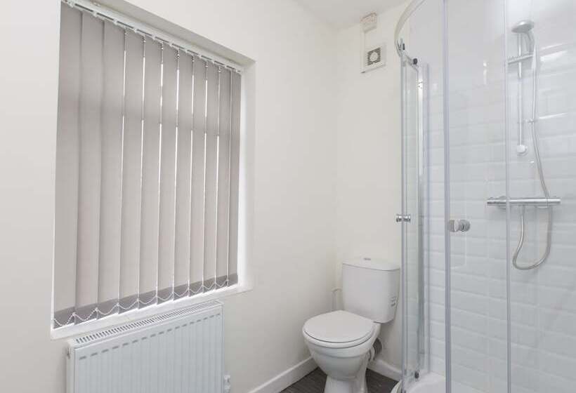 اتاق استاندارد یک تخته با سرویس بهداشتی مشترک, Townhouse @ 97 Edleston Road Crewe