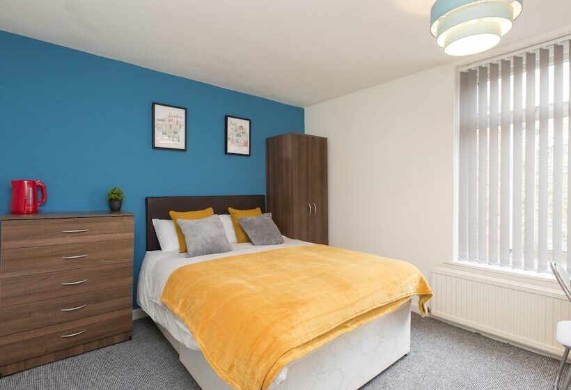 خانه 1 خوابه, Townhouse @ 97 Edleston Road Crewe