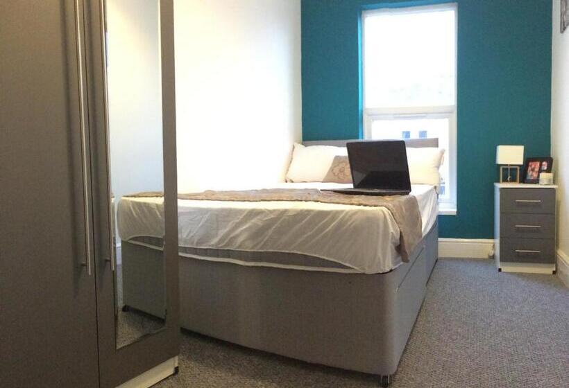 خانه 1 خوابه, Townhouse @ 97 Edleston Road Crewe