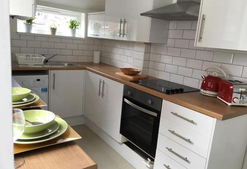خانه 1 خوابه, Townhouse @ 97 Edleston Road Crewe