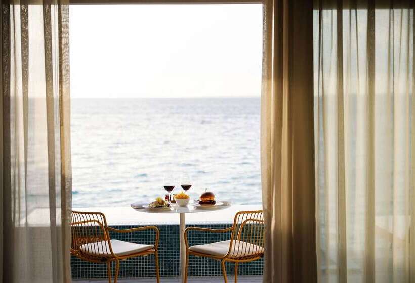 プール付き１ベッドルームヴィラ, The Standard, Huruvalhi Maldives