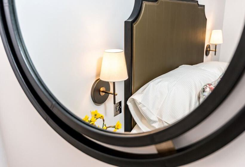 Deluxe Zimmer, Burnside
