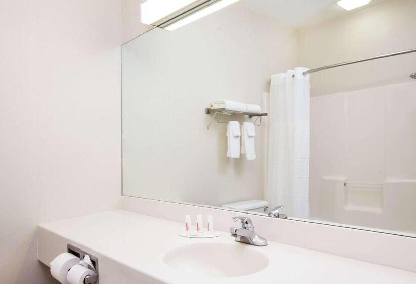 Номер Deluxe Кровать Кинг, Days Inn By Wyndham Brewerton/ Syracuse Near Oneida Lake