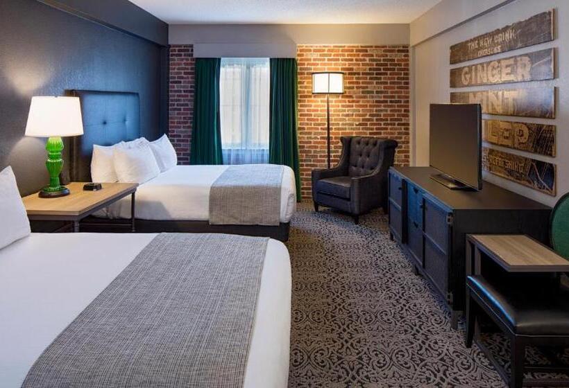 חדר סטנדרט שתי מיטות זוגיות, Holiday Inn Hotel French Quarter Chateau Lemoyne, An Ihg
