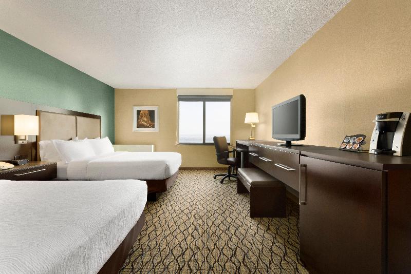 Номер Executive, Holiday Inn & Suites Duluth Downtown, An Ihg